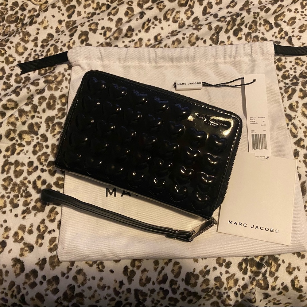 Marc Jacobs Wristlet in black